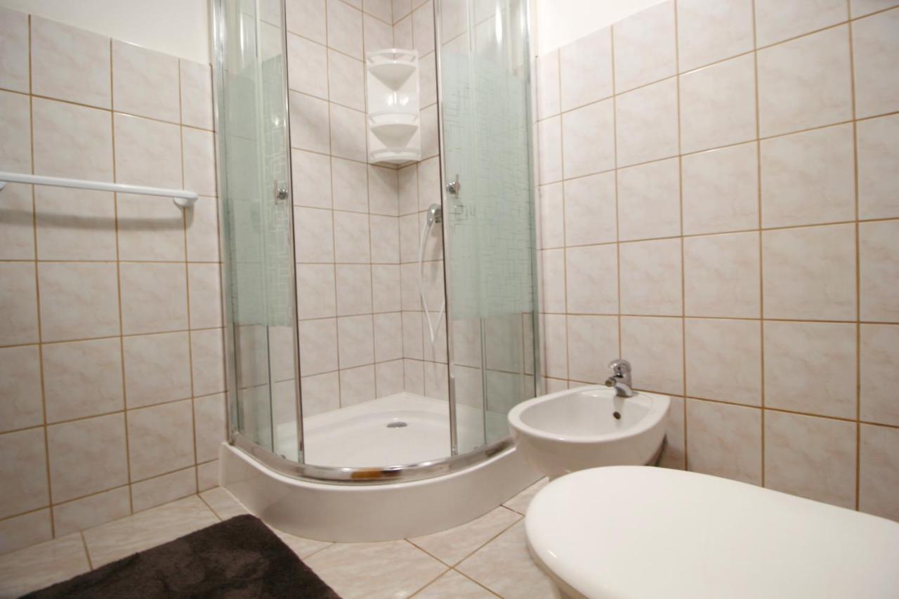 Apartment Suzy Nin Bagian luar foto